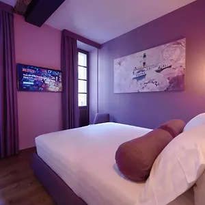 73 Boutique 4* Como